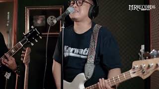 Download lagu Killed by best friend - Jenuh - Live session mp3