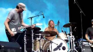 Taylor Hawkins &amp; the Coattail Riders at Rock Werchter 2010 (You Drive Me Insane)