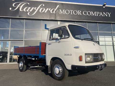 Mercedes-Benz 306d Tipper Lorry - Image 2