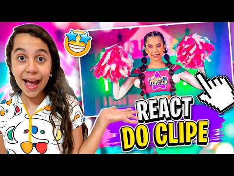 Reacting to Sarah de Araújo's Cheerleader Music Video!