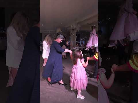 Floricica de pe Ses - Trupa Planeta Clounella la Cumetrie