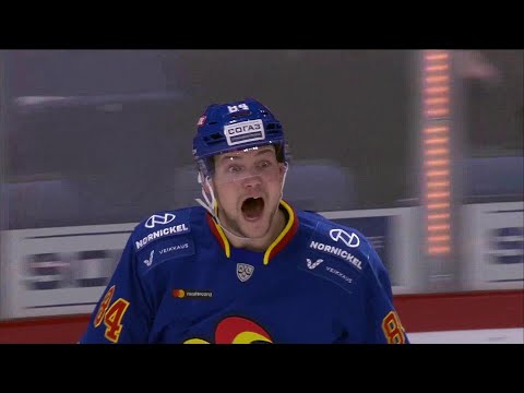 Иконен замотал защиту и выдал чумовой пас Вярну