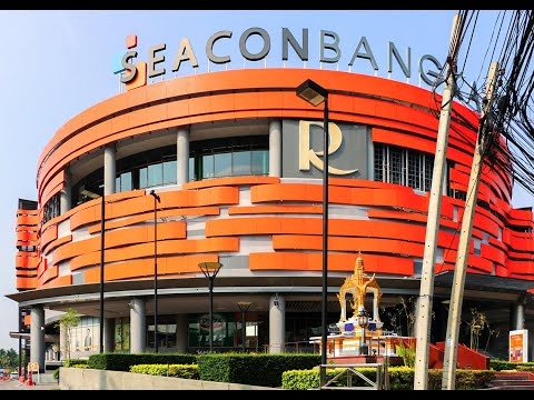 Walking through Seacon Bangkae