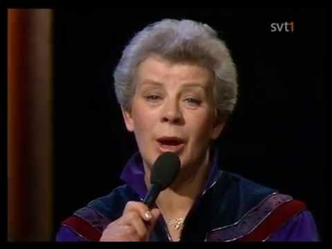 Brita Borg - Utsikt från en bro