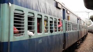 preview picture of video 'Satavahana Express At Bohngir'
