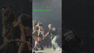 Download lagu Jeongyeon & Momo (JeongMo 😂) stay wildin’ during concert encores! #twice #momo #jeongyeon #shorts mp3