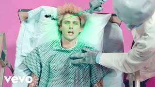 Machine Gun Kelly - concert for aliens (Official M