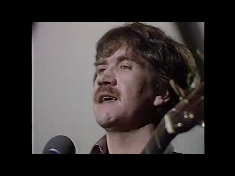 Dick Gaughan 1983 Billy Kay interview and songs