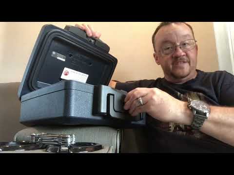 Opening a Sentry Safe with no key