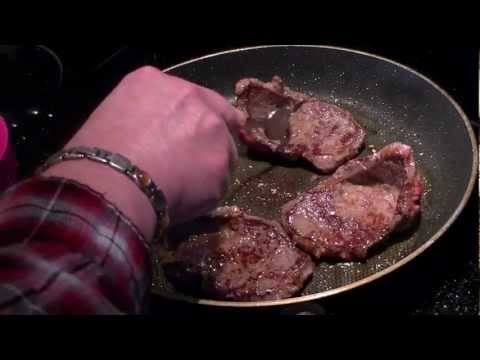 download lagu mp3 mp4 Pan Fry Chuck Steak, download lagu Pan Fry Chuck Steak gratis, unduh video klip Pan Fry Chuck Steak