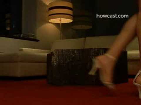 ハイヒールの歩き方 (How to Walk in High Heels)