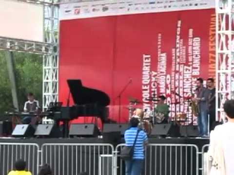 HKIJF 2011 - Alexandre Cunha's Group (excerpt 1)