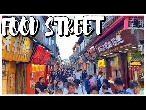 Food street in Jinan 济南, the capital city of Shandong province 山东, China 🇨🇳