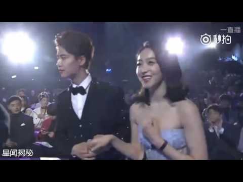 170116 Victoria Won "Weibo Breakthrough Actor Of The Year" Award - Weibo Night