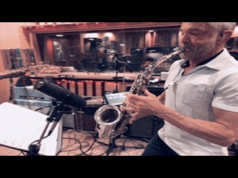 // Friends At Sea (feat. Dave Koz) のサムネイル