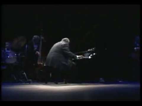 oscar peterson the quartet ft. joe pass - love ballade.flv