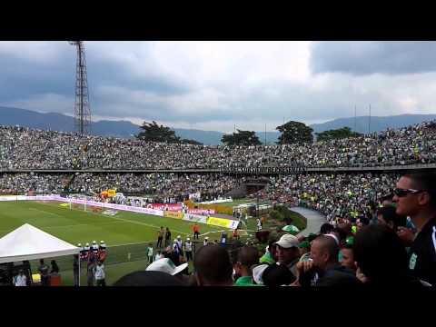 "Banda de Los Del Sur previo al Clásico #288" Barra: Los del Sur &bull; Club: Atlético Nacional