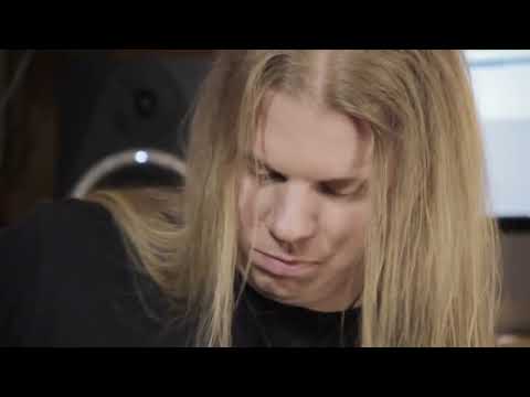 Jeff Loomis Shreds On a Spider IV 75   Line 6