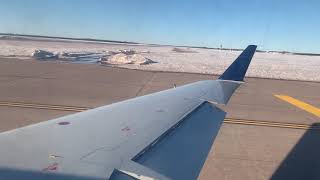 preview picture of video 'Delta Airlines CRJ-200 - Takeoff from Marquette (MQT)'