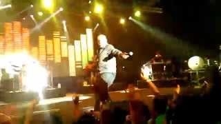 Tune Mari Entriyaan - Vishal Shekhar Live in Dubai 29-Aug-2014 (Part2)