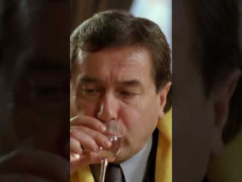 Żółty Szalik - Kultowa scena : kunszt picia w*dki #shorts