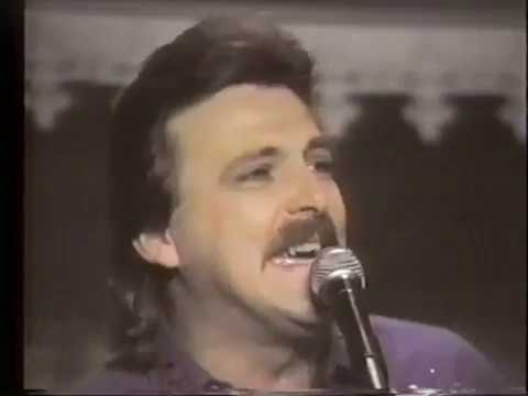 download lagu mp3 mp4 Ozark Hoedown, download lagu Ozark Hoedown gratis, unduh video klip Download Ozark Hoedown Mp3 dan Mp4 Viral Gratis