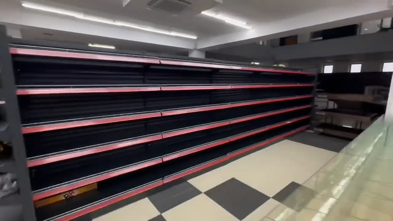 Արցախի ամենամեծ սուպերմարկետի սառնարաններն ու ցուցափեղկերը դատարկ են