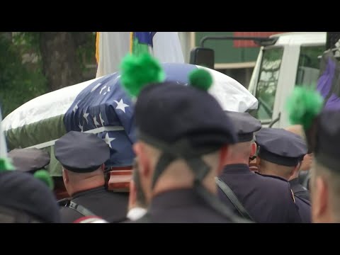 A former police detective who fought for the extension of health benefits for Sept. 11 responders was remembered as a hero at his funeral Wednesday. Detective Luis Alvarez died Saturday after a three-year battle with colorectal cancer. (July 3)