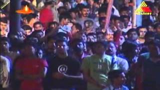 Sonu Nigam Live - Anisuthide Yaako Indhu.flv