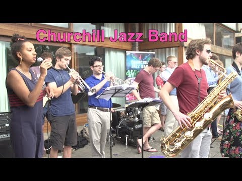 Churchill Jazz Band give free concert for students in the sun