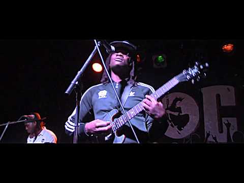 Raging Fyah - Nah Look Back