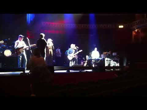 2012-09-27 16.50.26 Beach Boys 50th - London - Soundcheck.mp4