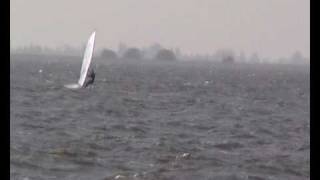 preview picture of video 'Anne Osinga Windsurfing @ Slotermeer 17-04-09'