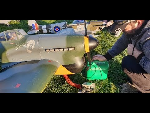 DEANO & LEE DISPLAYING A 1/5 SCALE WILLIS WARBIRDS HAWKER TYPHOON - LOW & FAST - 2019