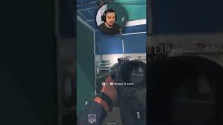 A travers la porte ! #shorts