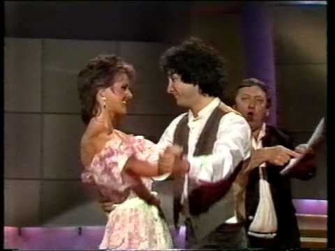 Frida (ABBA) - Baby Don't You Cry No More (Danish TV) - ((STEREO))