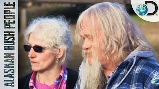 La salud de Billy Brown empeora | Alaska: Hombres Primitivos | Discovery Latinoamérica