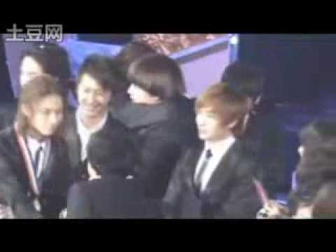 091210 GDA Super Junior receiving Daesang Fancam