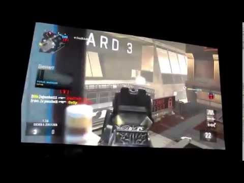 Russak mit der AK im Rucksack