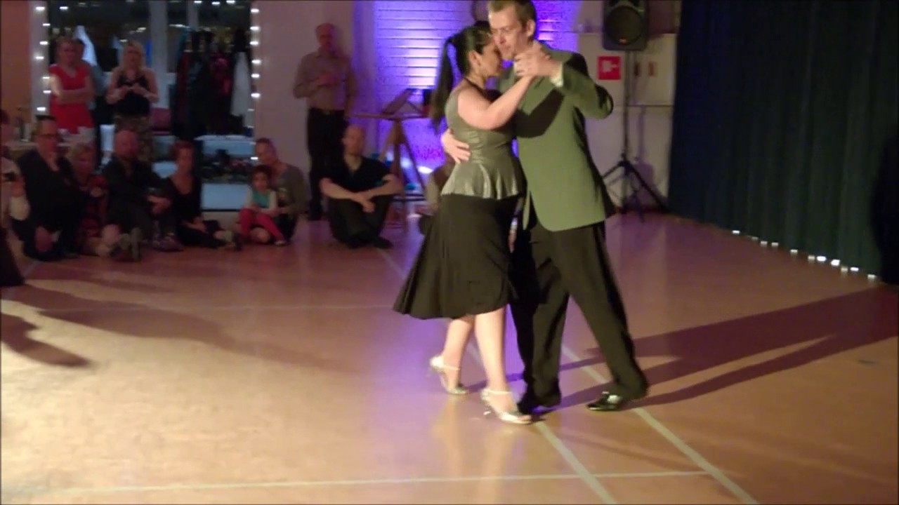 Carina Quiroga and Arttu Artkoski dancing Tres esquinas 2017-04-29