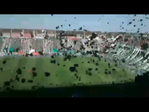 "Recibimiento de la hinchada de Banfield frente a Lanus (Torneo de Primera División AFA 2015)" Barra: La Banda del Sur &bull; Club: Banfield