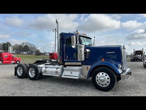 2019 Kenworth W900L Cat Glider Daycab with 402k Original Miles! 46k Rears & 13 Speed!