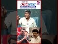 200 ரூவா குடுத்து எங்கள மழுங்கடிக்குறீ