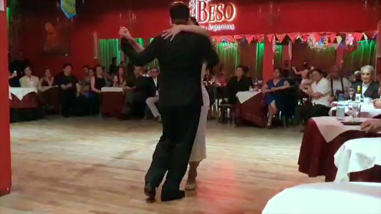 Jonathan Saavedra y Clarisa Aragon en Porteño y Bailarin - 1