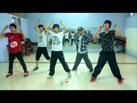 K.O.M 6 »  Intro nhóm tham gia » FC SHINee - Sherlock (SHINee)