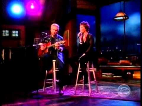 Pat Benatar - Love Is A Battlefield (Acoustic)
