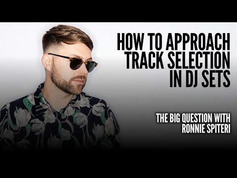 How to choose records for your DJ Sets with Ronnie Spiteri