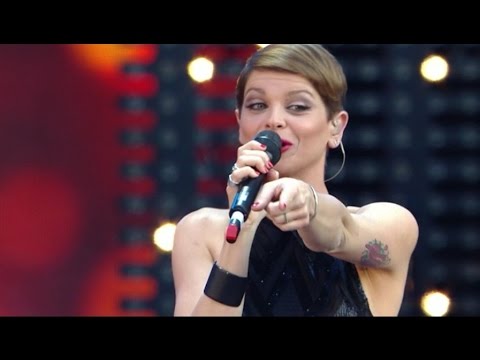 Alessandra Amoroso - Amore Puro Concerto Radio Italia 2015  ESPAÑOL