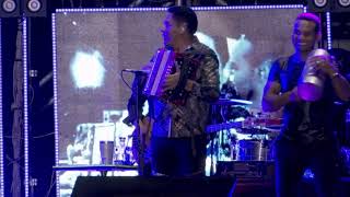 Momentos De Amor (En Vivo) | Silvestre Dangond &amp; El Pollo Isra - Lanzamiento Las Locuras Mías 2021