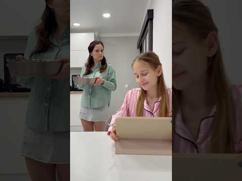 Дочь показала свинью 😂 #shorts #funny